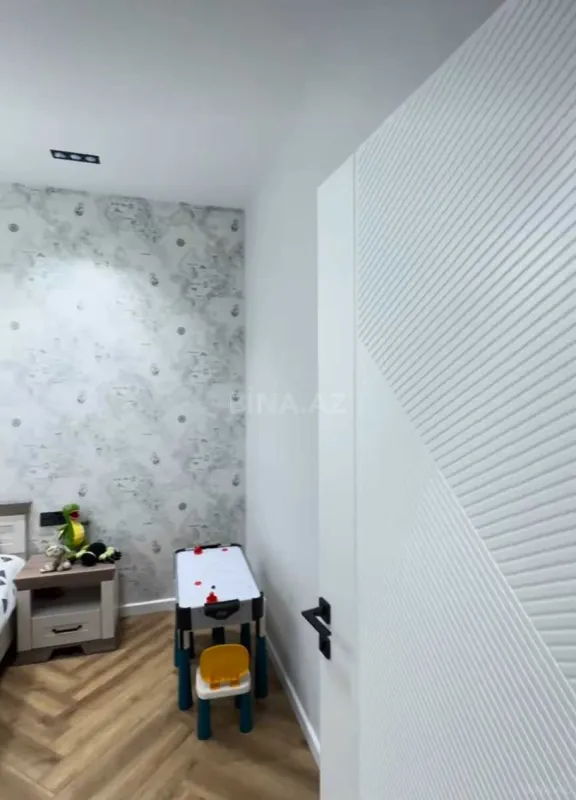 Satılır 3 otaqlı mənzil 120 m²