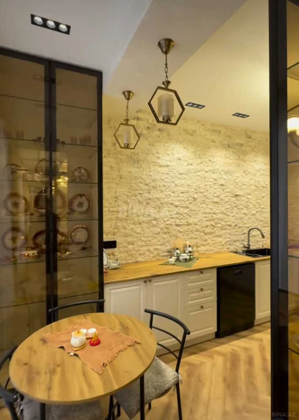 Satılır 3 otaqlı mənzil 120 m²