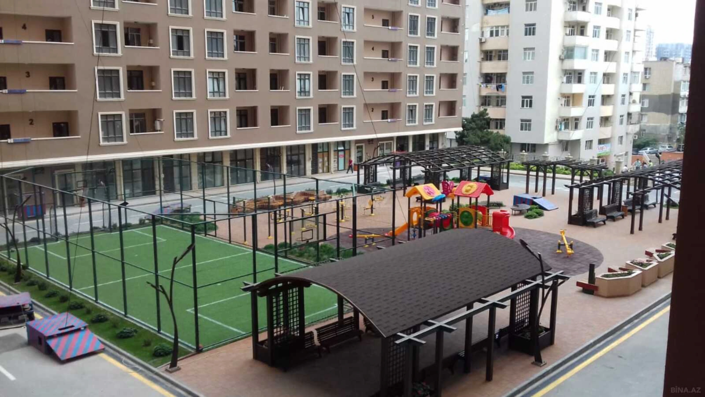 Satılır 3 otaqlı mənzil 120 m²