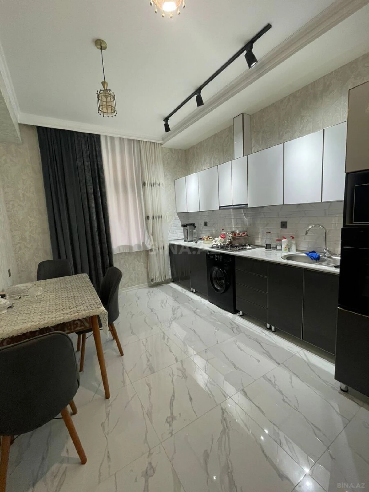 Kirayə verilir 3 otaqlı mənzil 105 m²