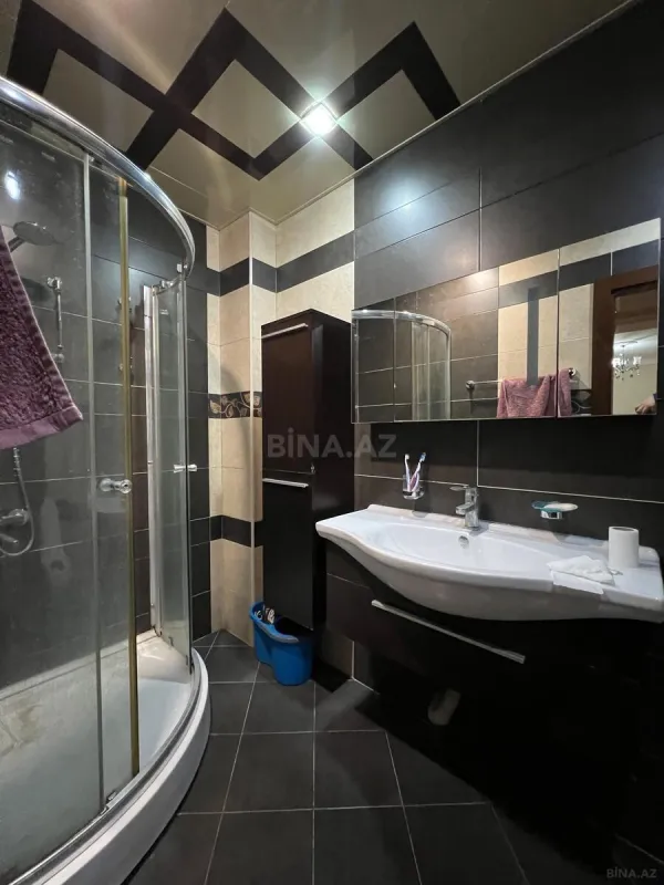 Satılır 4 otaqlı mənzil 171 m²