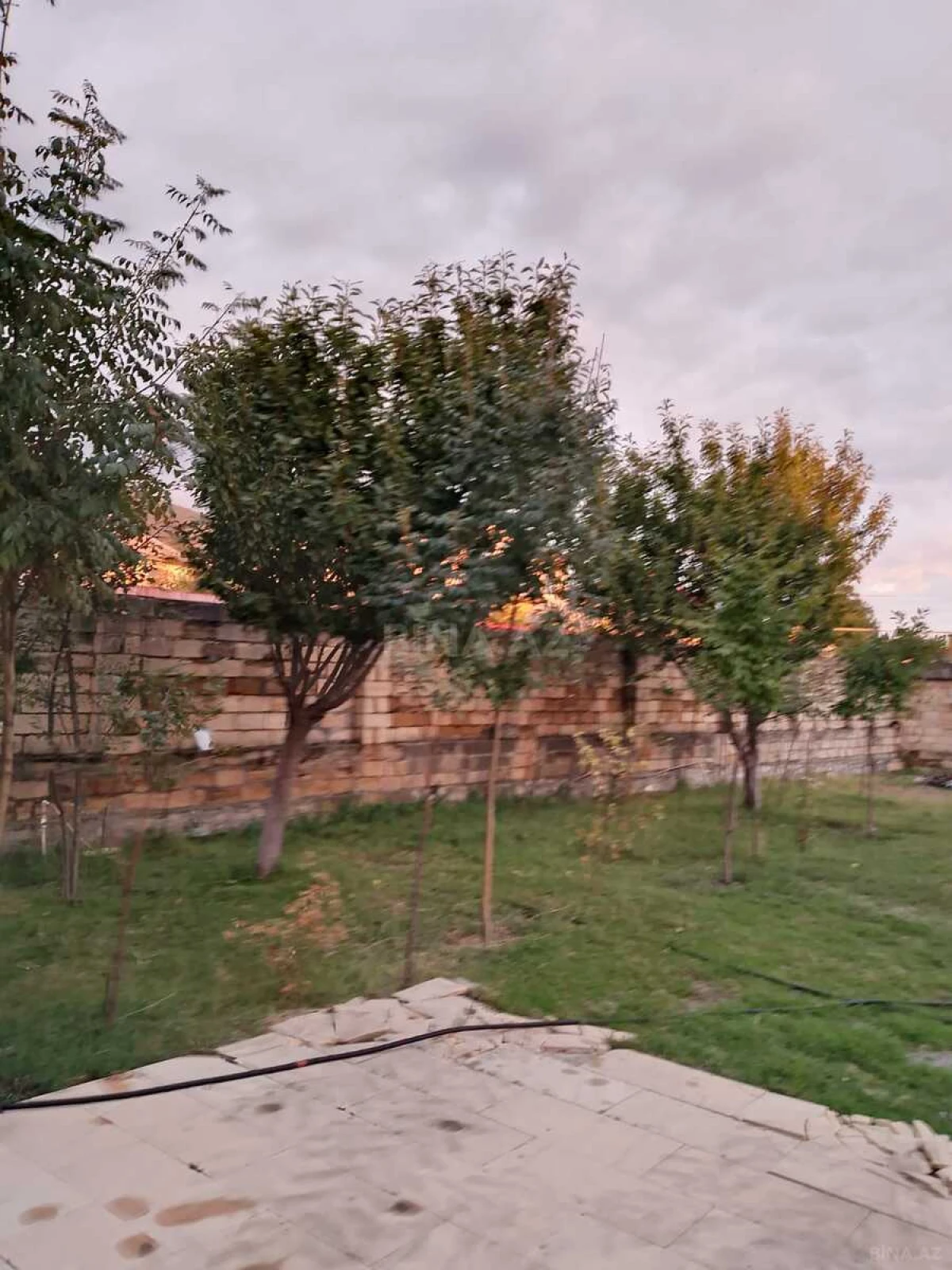 Satılır 7 otaqlı həyət evi 280 m²