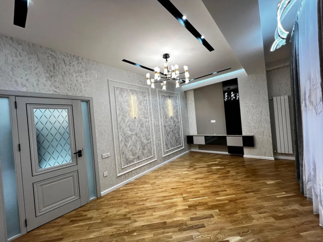 Satılır 2 otaqlı mənzil 77 m²