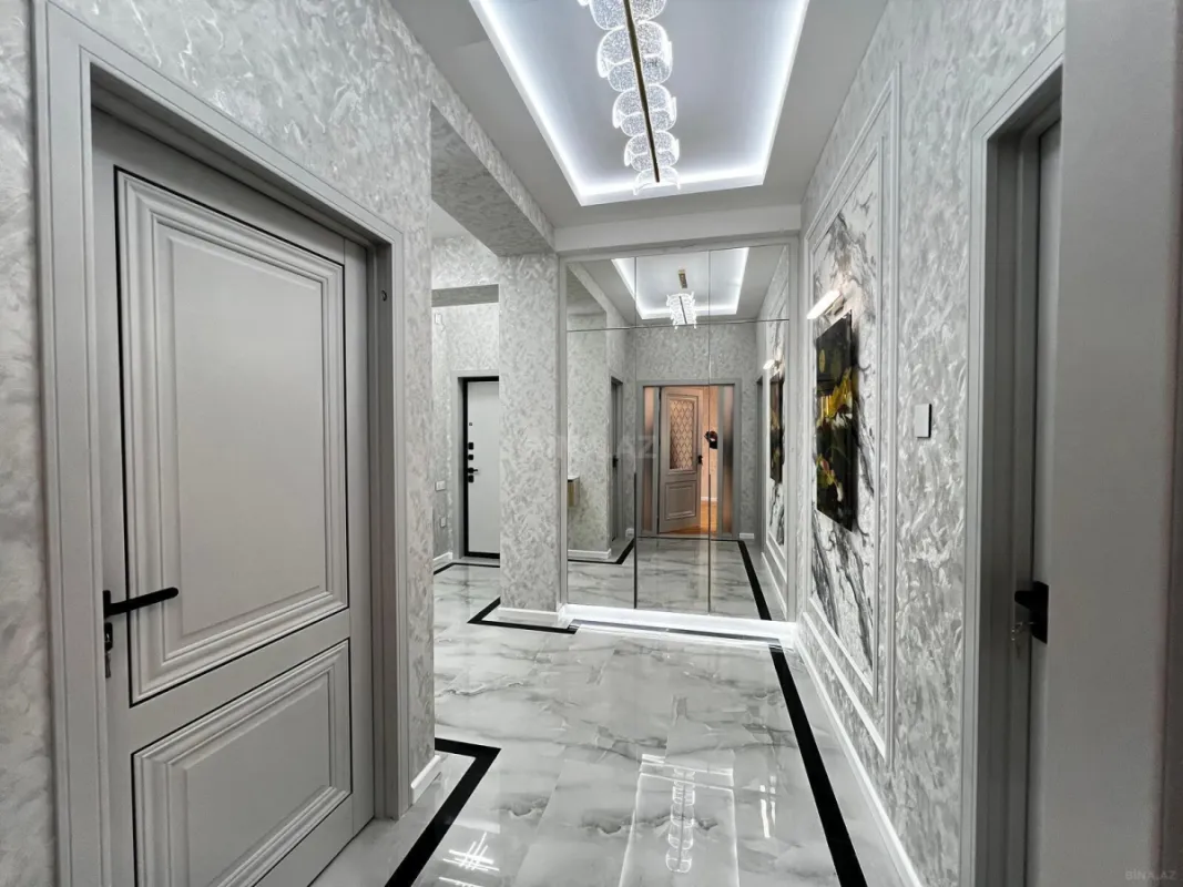 Satılır 2 otaqlı mənzil 77 m²