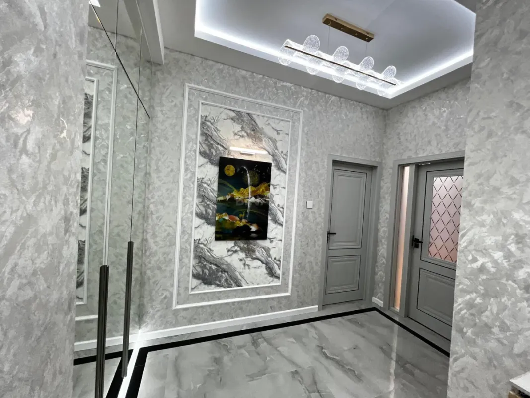 Satılır 2 otaqlı mənzil 77 m²