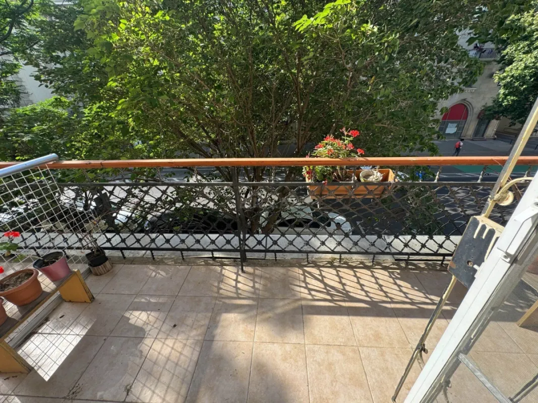 Satılır 4 otaqlı mənzil 120 m²