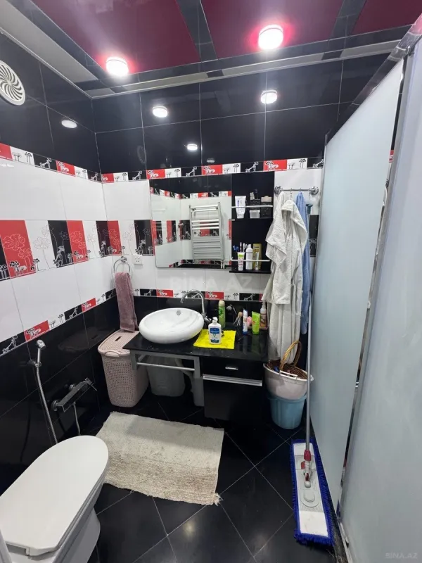 Satılır 4 otaqlı mənzil 120 m²