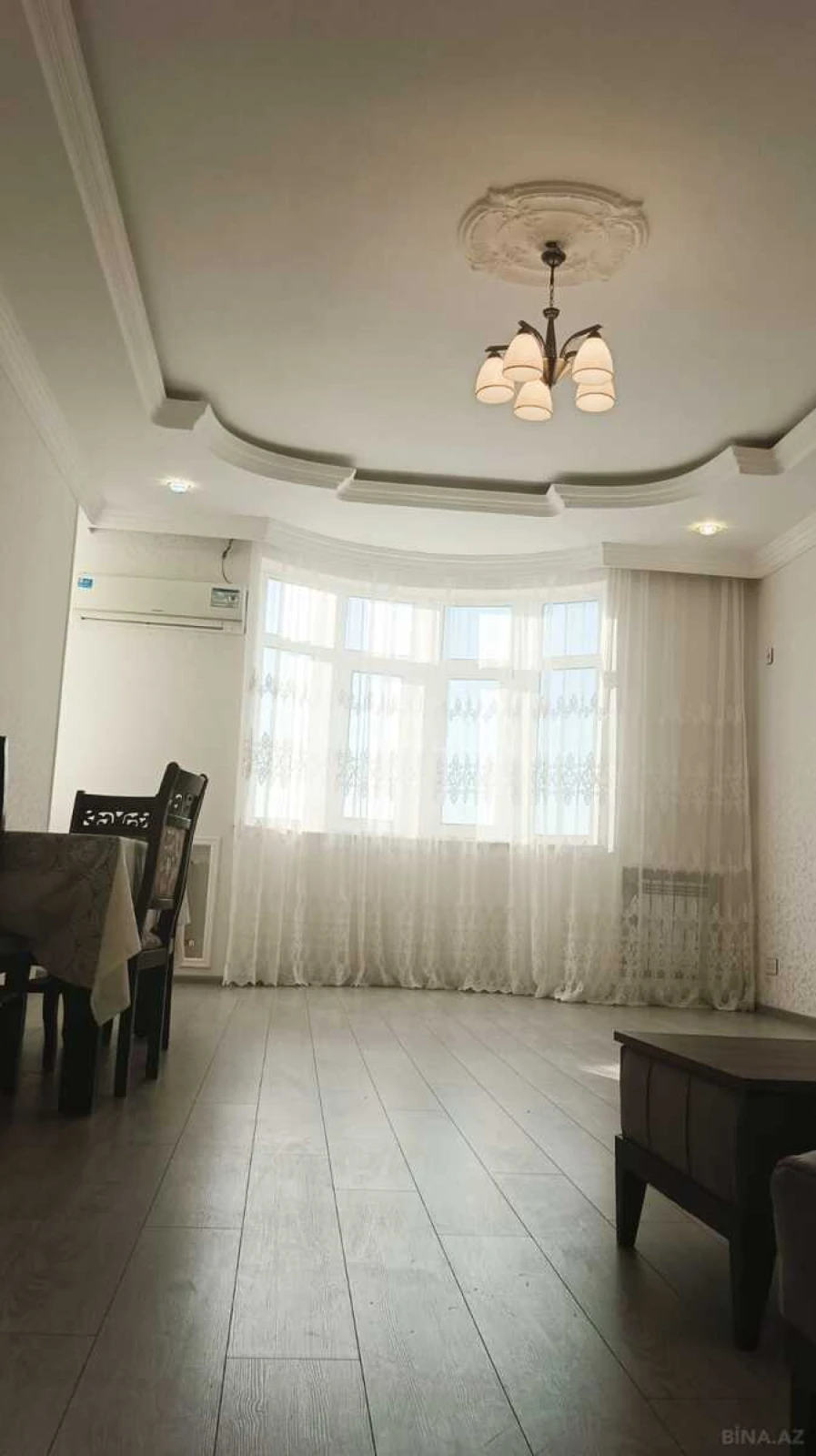 Satılır 2 otaqlı mənzil 105 m²