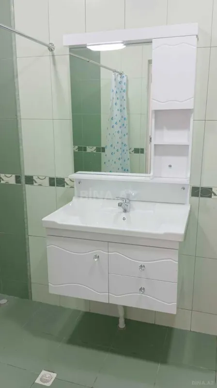 Satılır 2 otaqlı mənzil 105 m²