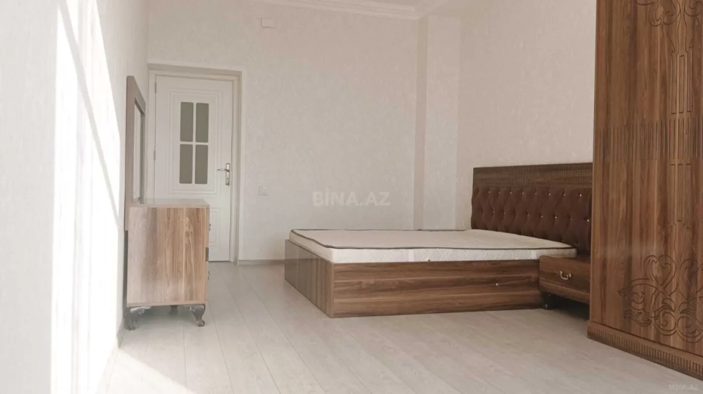 Satılır 2 otaqlı mənzil 105 m²