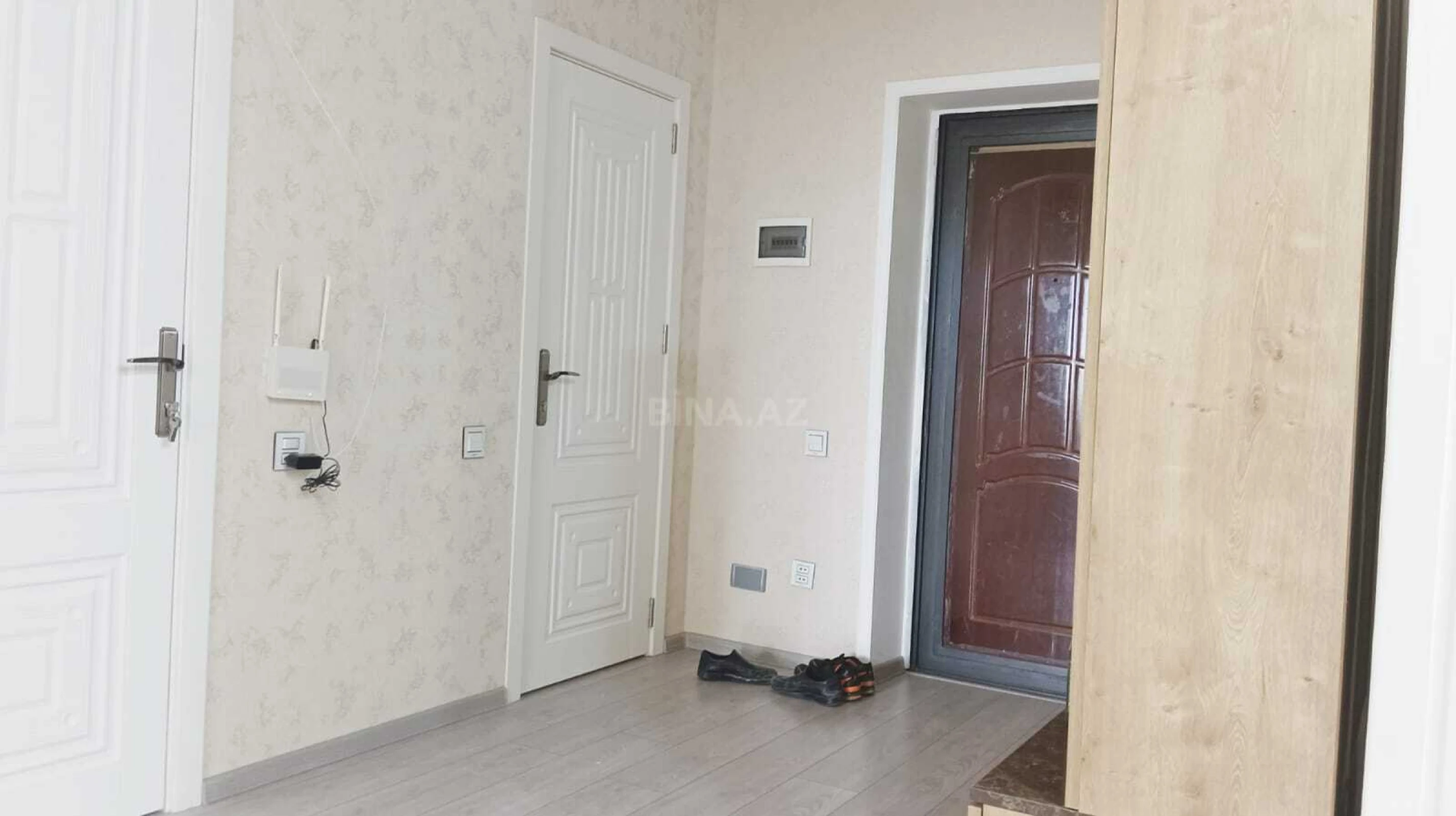 Satılır 2 otaqlı mənzil 105 m²