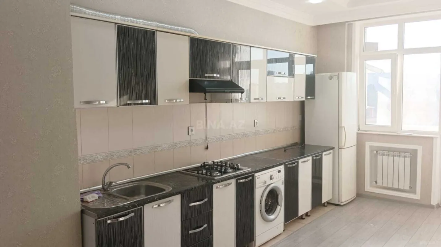 Satılır 2 otaqlı mənzil 105 m²