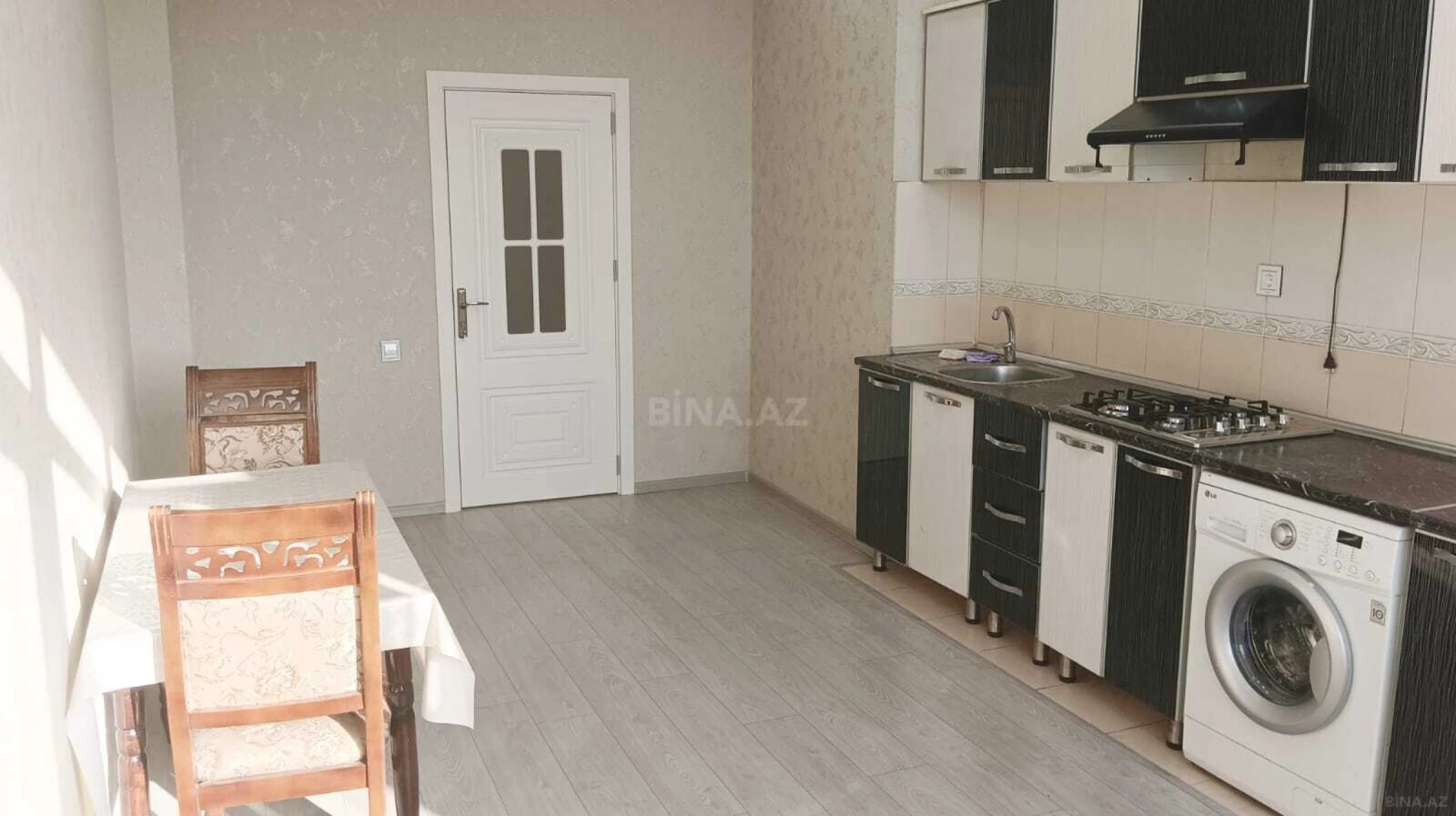 Satılır 2 otaqlı mənzil 105 m²