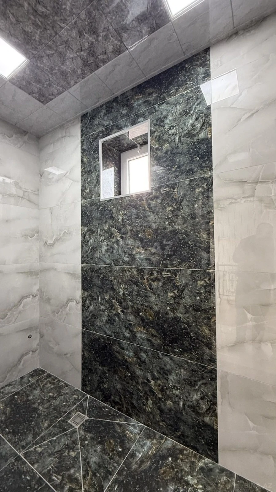 Satılır 5 otaqlı həyət evi 200 m²