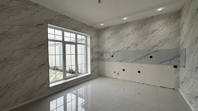 Satılır 5 otaqlı həyət evi 200 m²