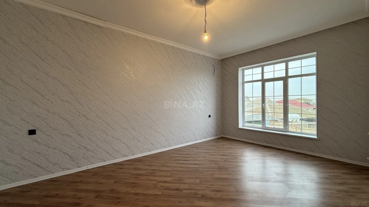 Satılır 5 otaqlı həyət evi 200 m²