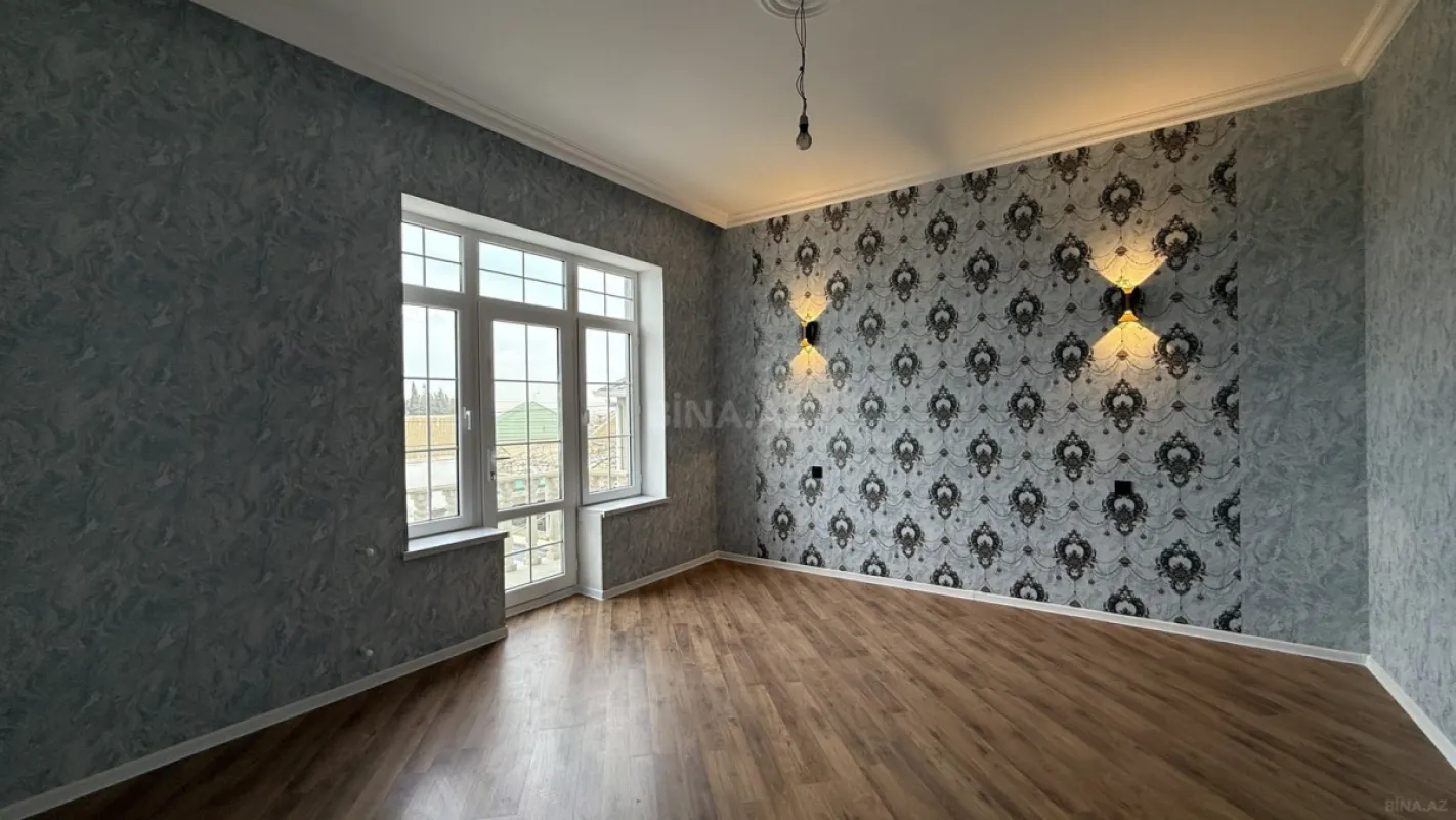 Satılır 5 otaqlı həyət evi 200 m²