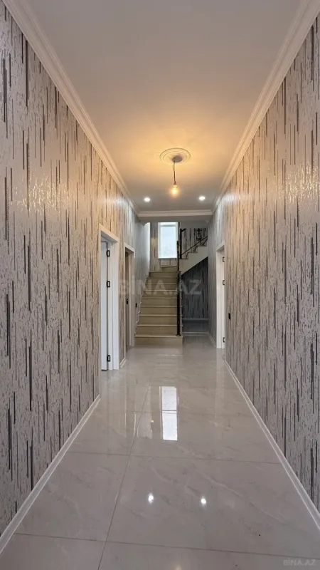 Satılır 5 otaqlı həyət evi 200 m²