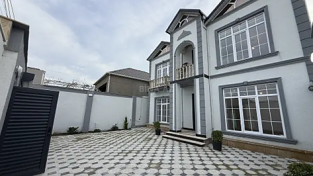 Satılır 5 otaqlı həyət evi 200 m²