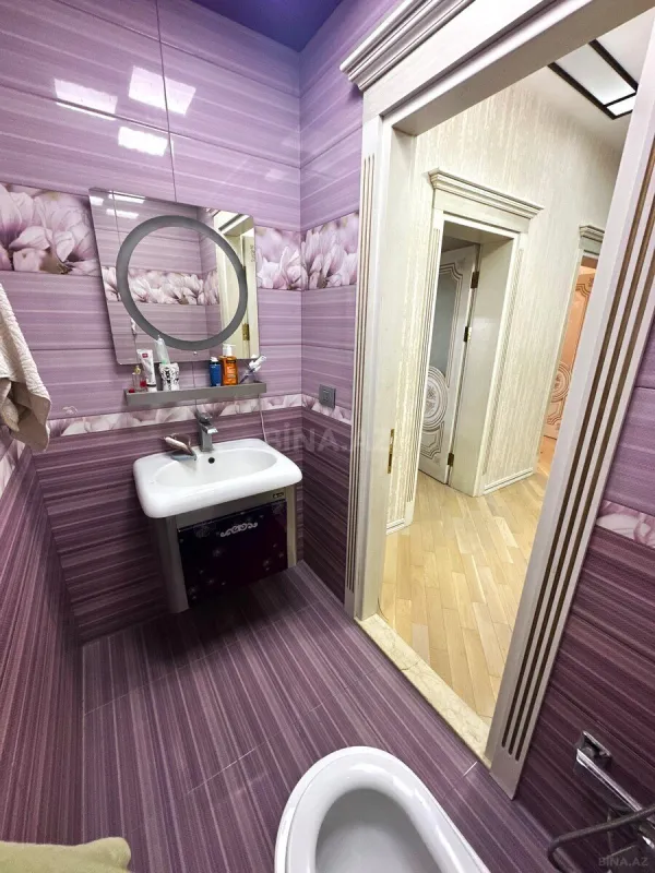 Satılır 4 otaqlı mənzil 180 m²