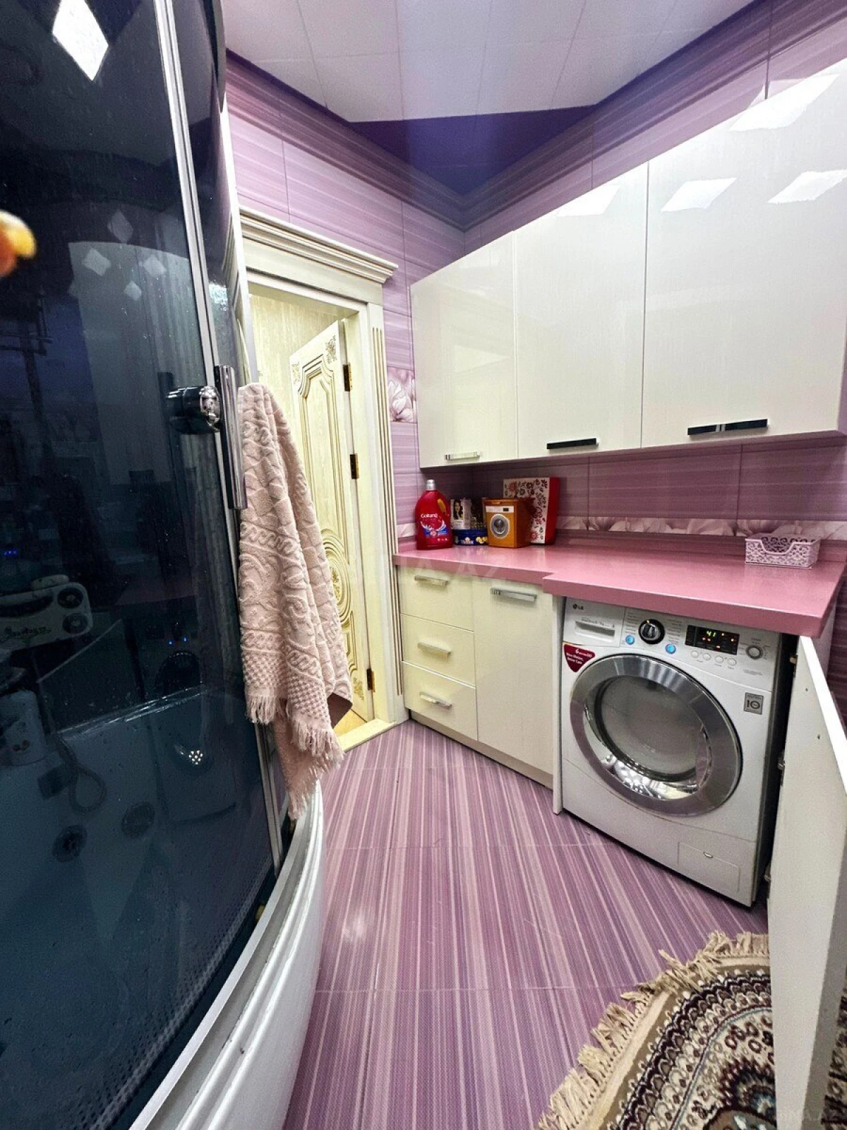 Satılır 4 otaqlı mənzil 180 m²