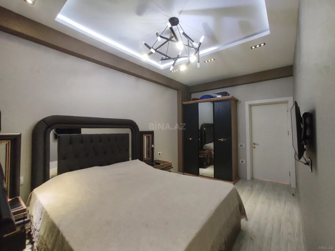 Satılır 3 otaqlı mənzil 126 m²