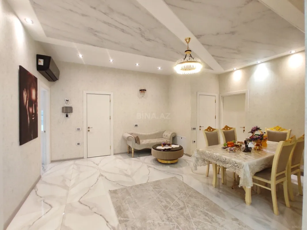 Satılır 3 otaqlı mənzil 126 m²