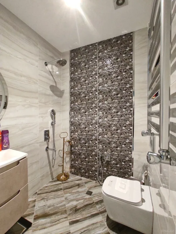 Satılır 3 otaqlı mənzil 126 m²