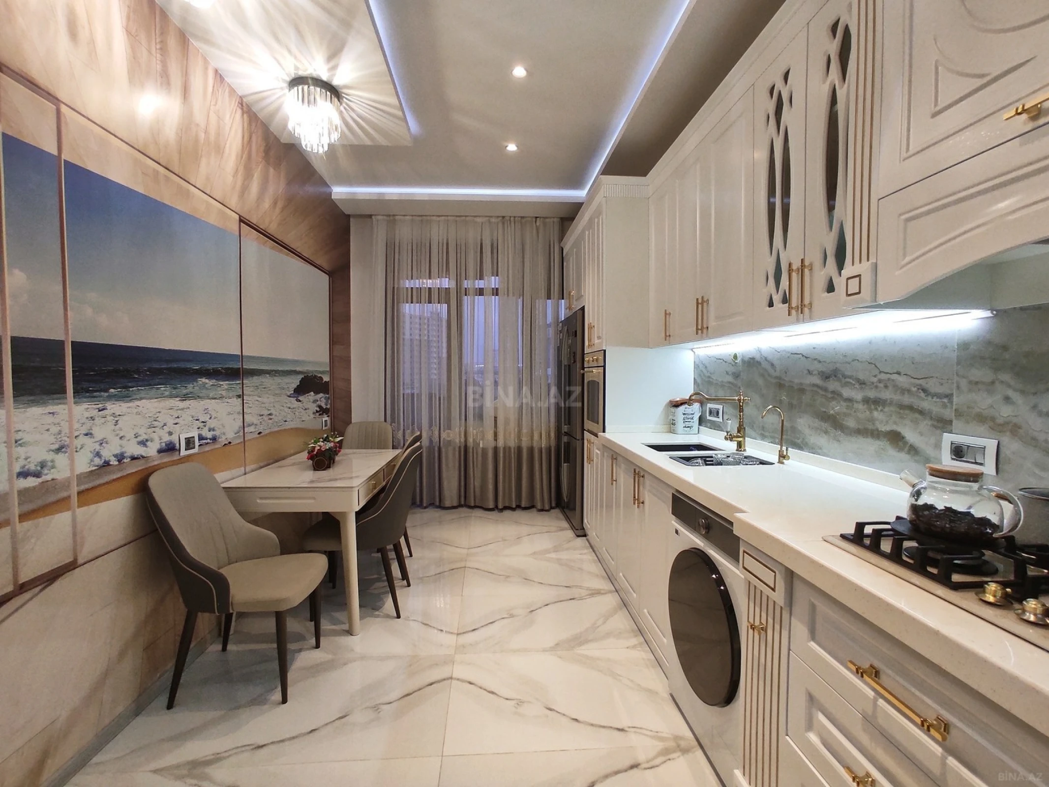 Satılır 3 otaqlı mənzil 126 m²