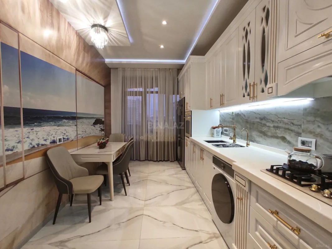 Satılır 3 otaqlı mənzil 126 m²