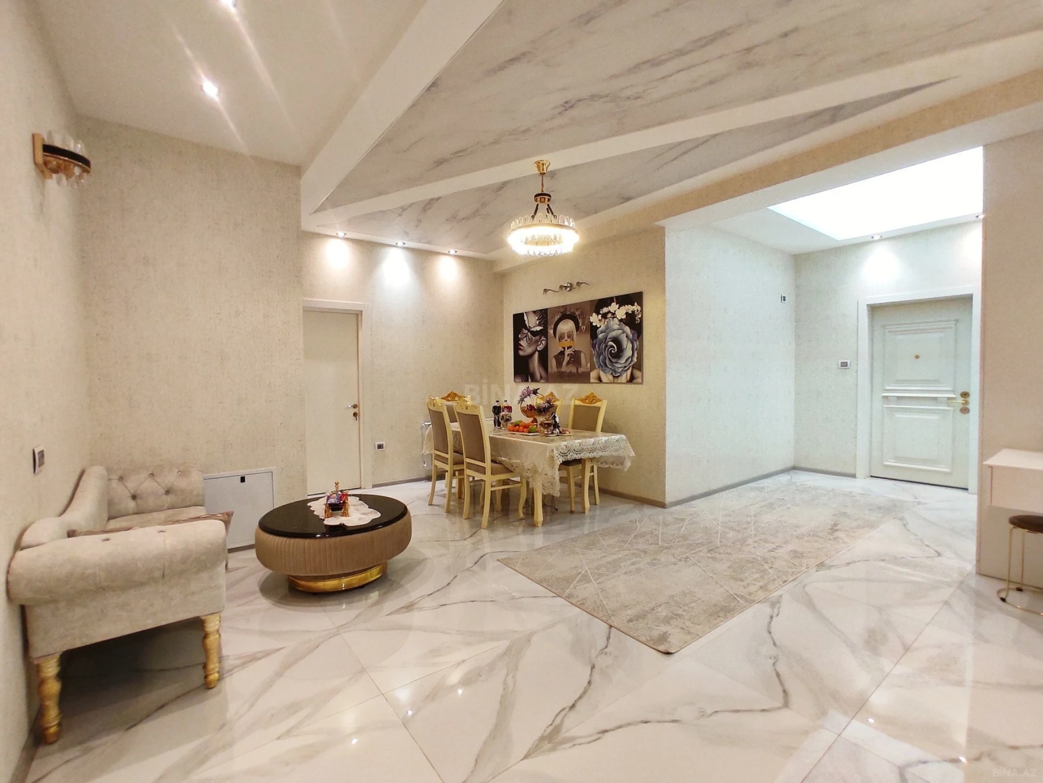 Satılır 3 otaqlı mənzil 126 m²