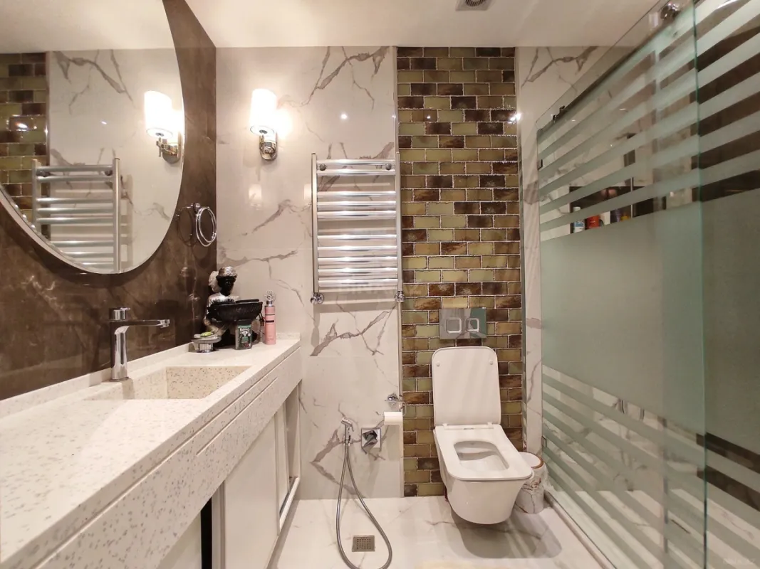 Satılır 3 otaqlı mənzil 126 m²