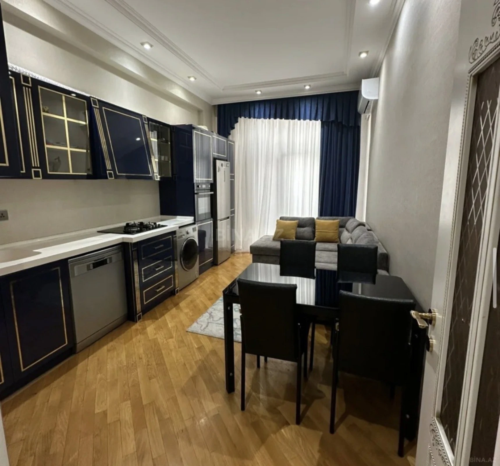 Kirayə verilir 4 otaqlı mənzil 160 m²