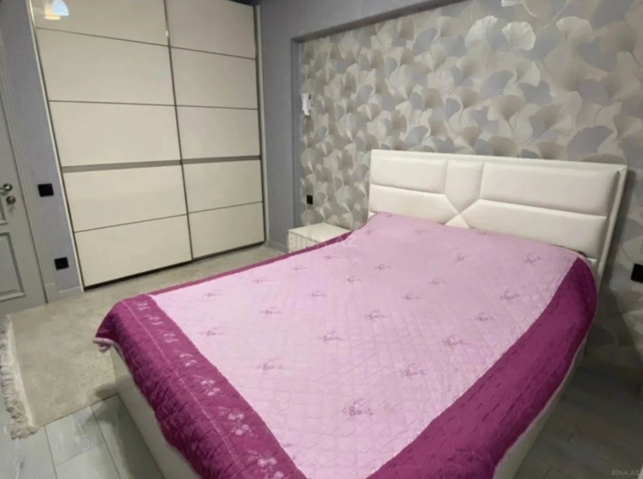 Kirayə verilir 4 otaqlı mənzil 160 m²