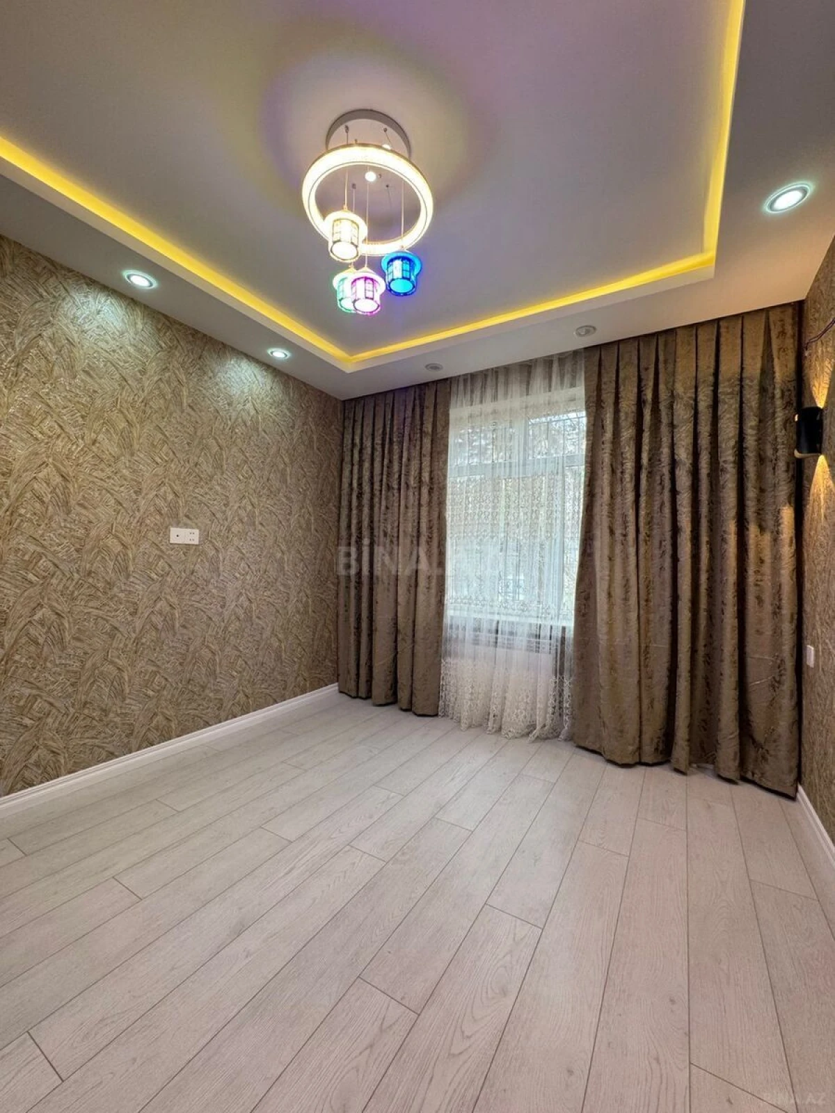 Satılır 3 otaqlı mənzil 54 m²