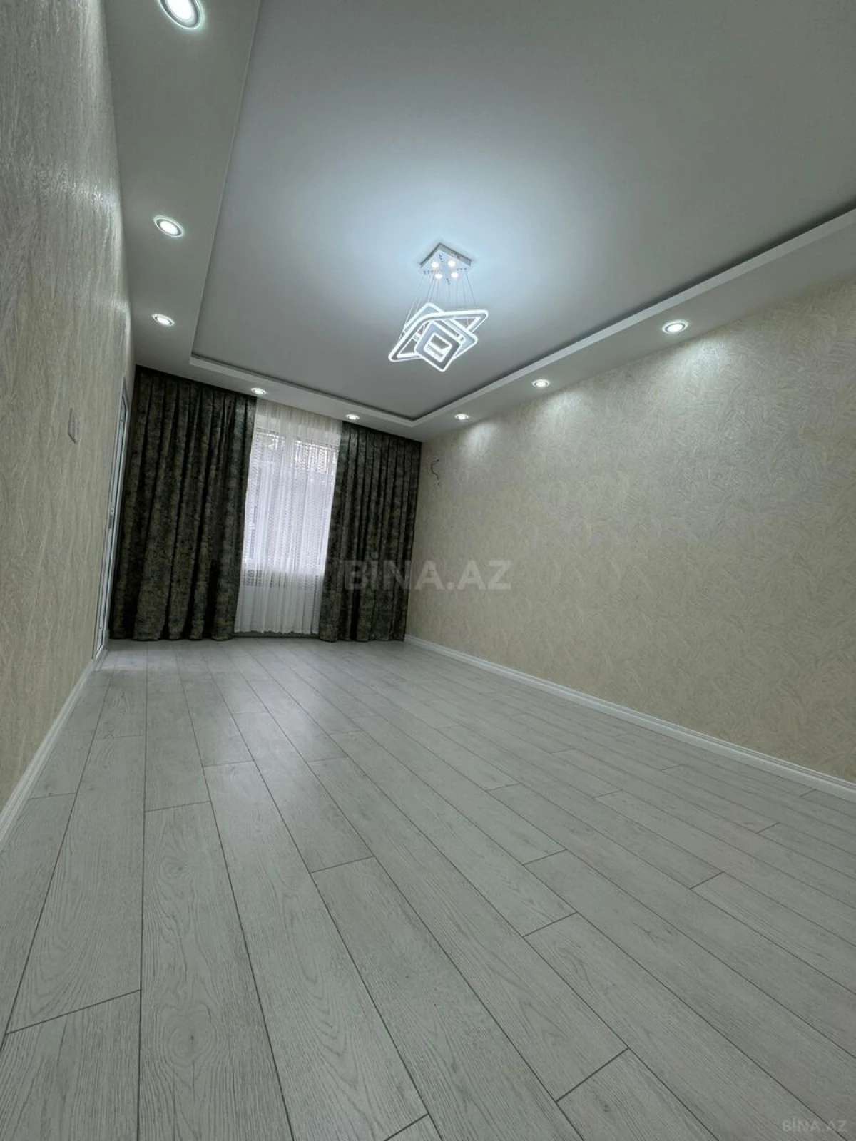 Satılır 3 otaqlı mənzil 54 m²