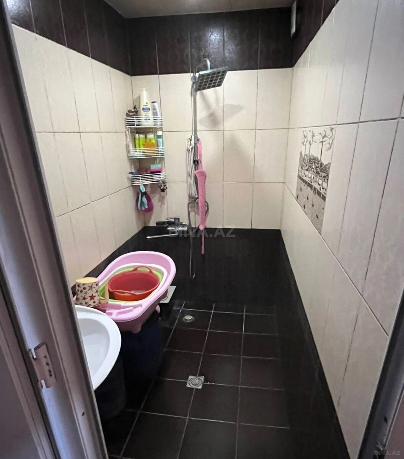 Satılır 5 otaqlı mənzil 120 m²