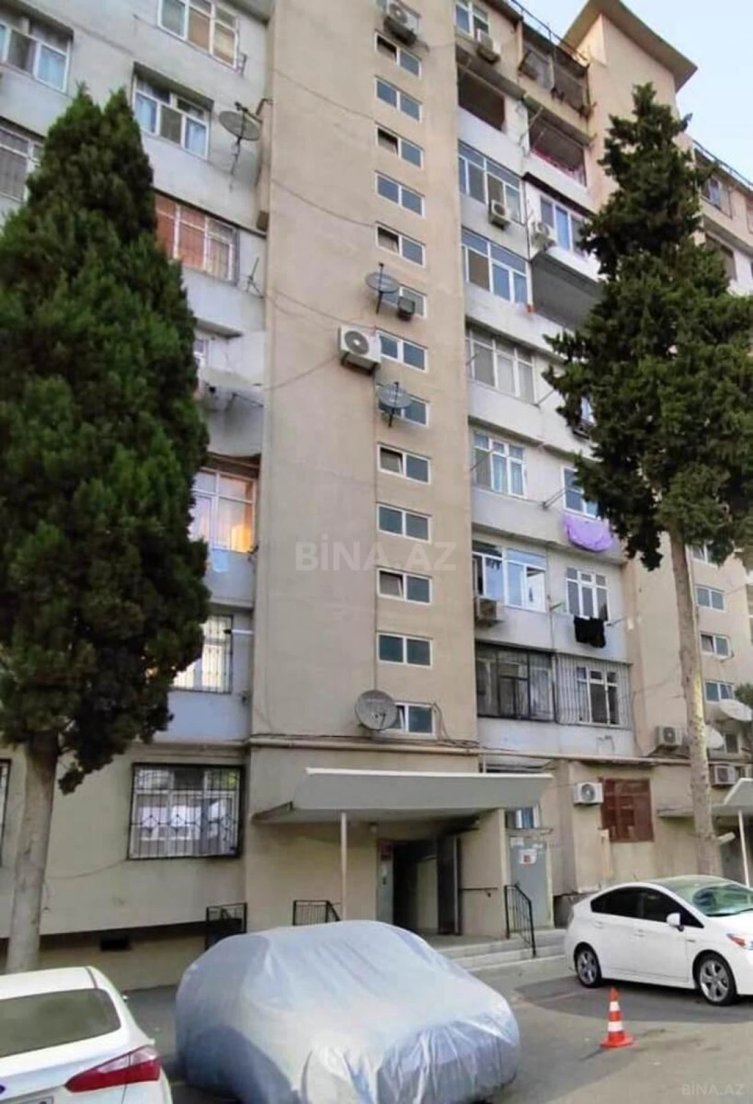 Satılır 5 otaqlı mənzil 120 m²