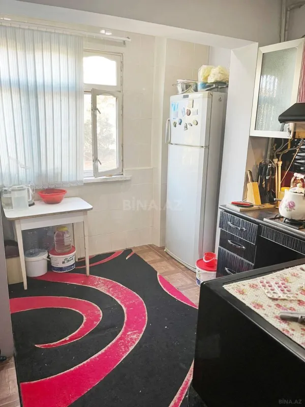 Satılır 5 otaqlı mənzil 120 m²