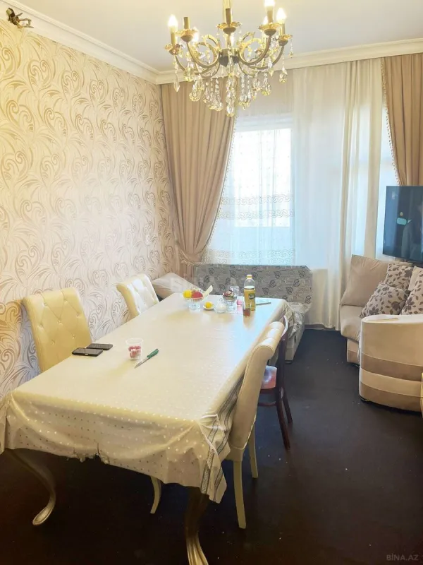 Satılır 5 otaqlı mənzil 120 m²