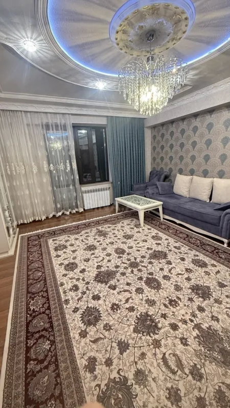 Satılır 3 otaqlı mənzil 135 m²