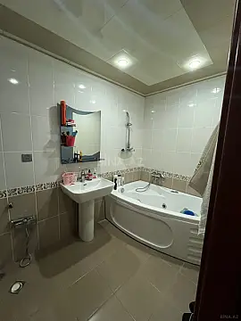 Satılır 3 otaqlı mənzil 128 m²