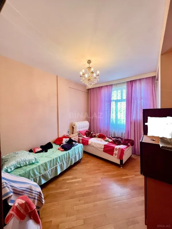 Satılır 3 otaqlı mənzil 128 m²