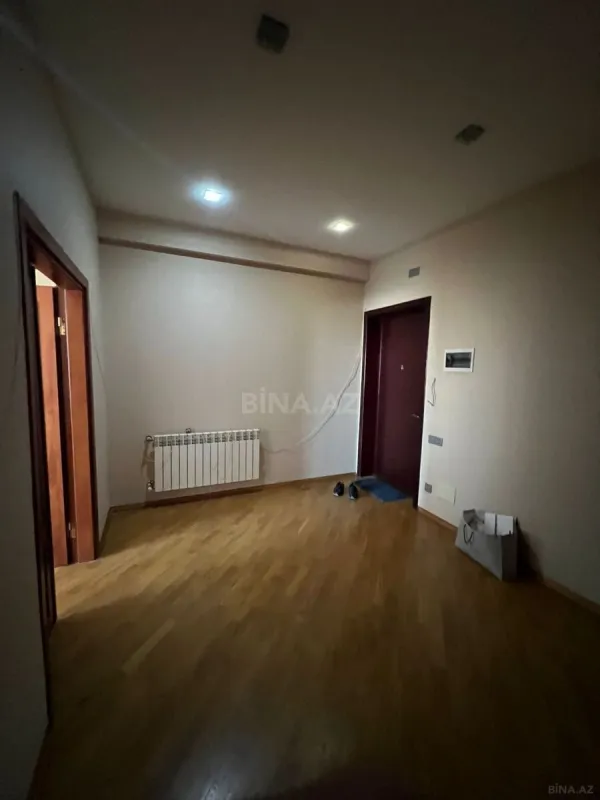 Satılır 3 otaqlı mənzil 128 m²