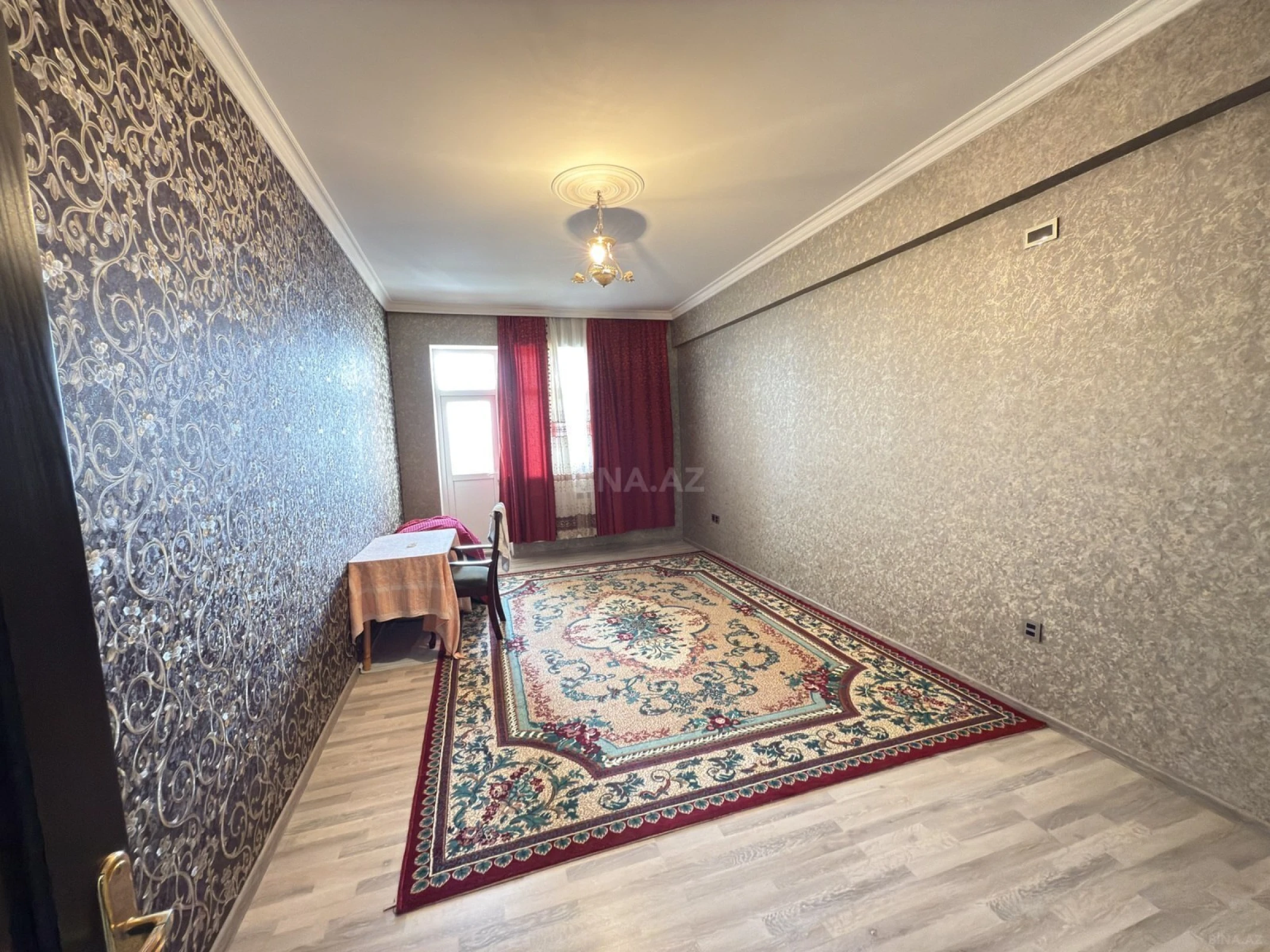 Satılır 3 otaqlı mənzil 114 m²
