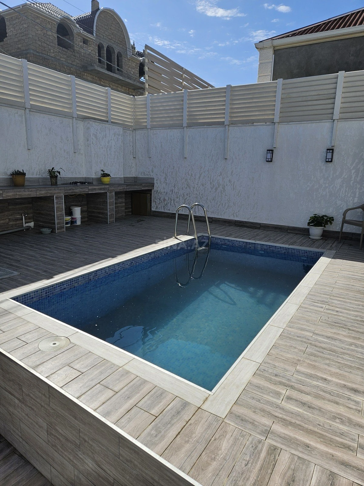 Kirayə verilir 4 otaqlı həyət evi 100 m²