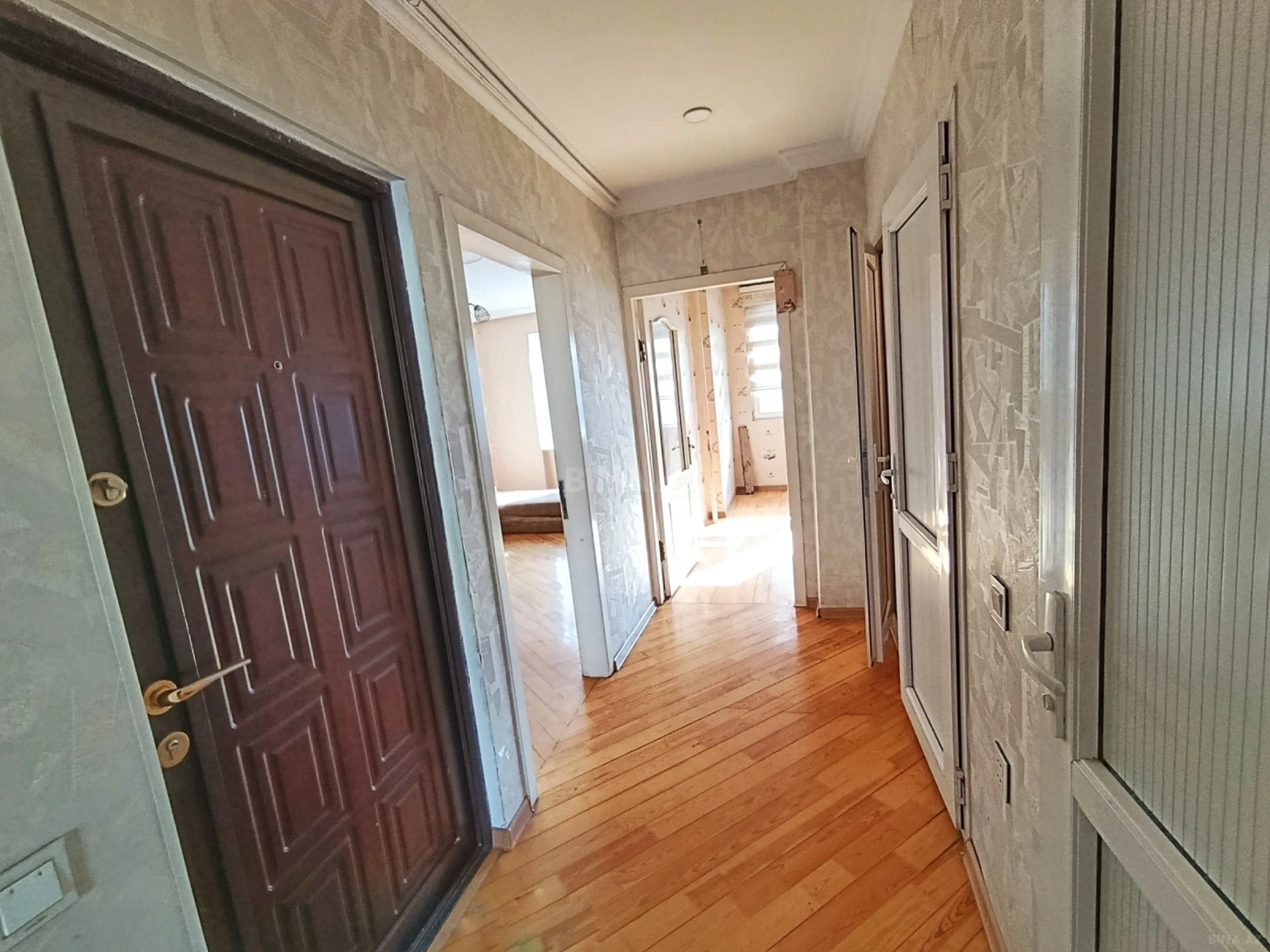 Satılır 2 otaqlı mənzil 65 m²