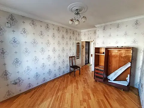 Satılır 2 otaqlı mənzil 65 m²