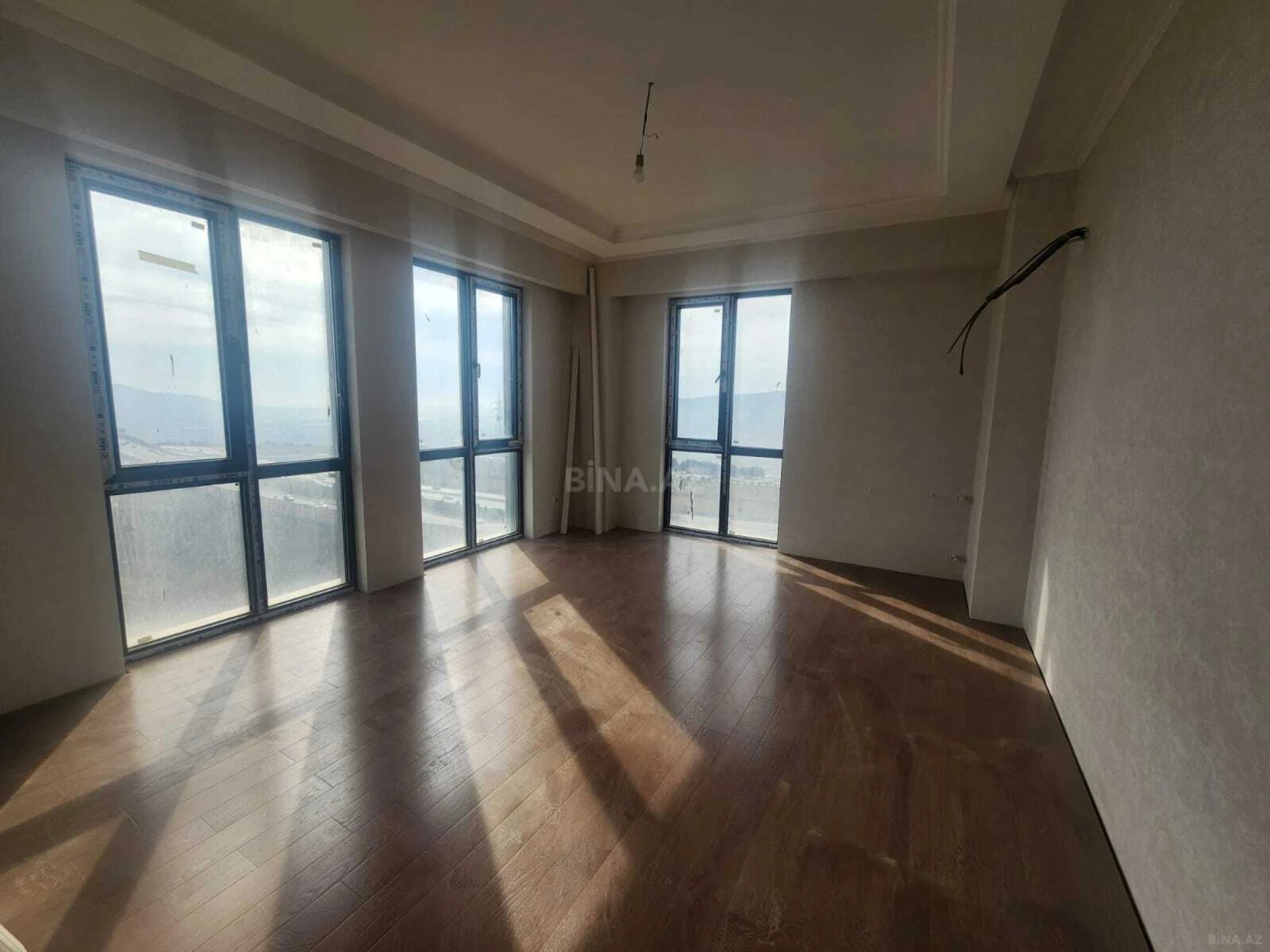 Satılır 3 otaqlı mənzil 86 m²