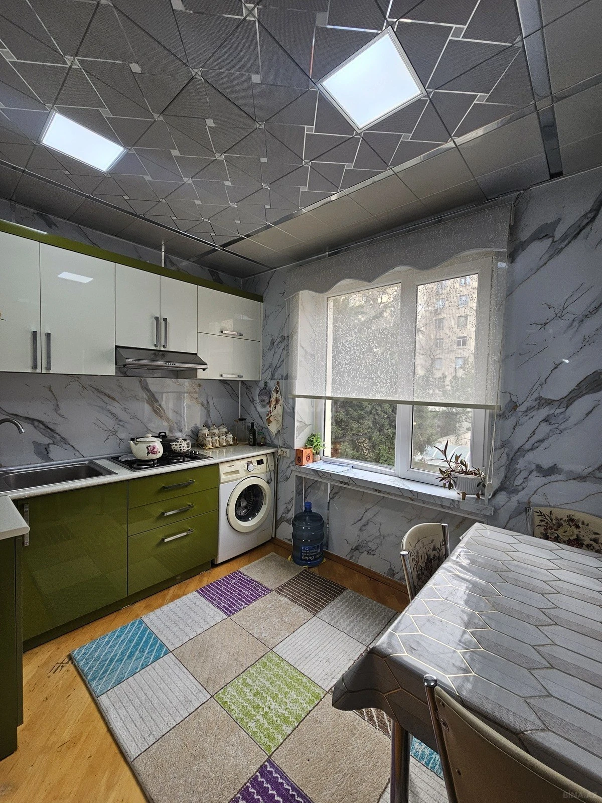 Satılır 2 otaqlı mənzil 70 m²